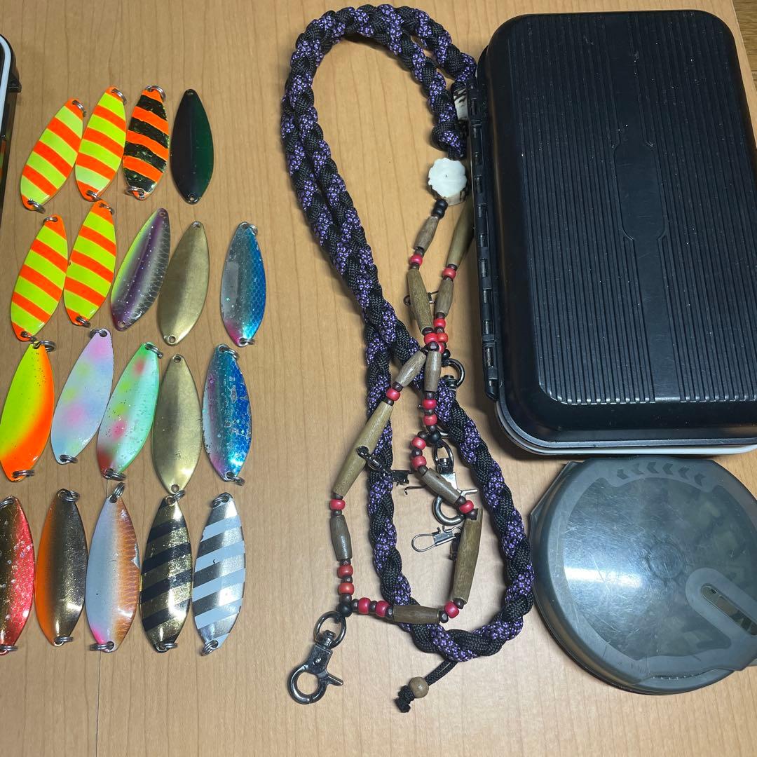 シーレーベル レイクトラウトルアーBOXおまけ有り アドロワグラマー