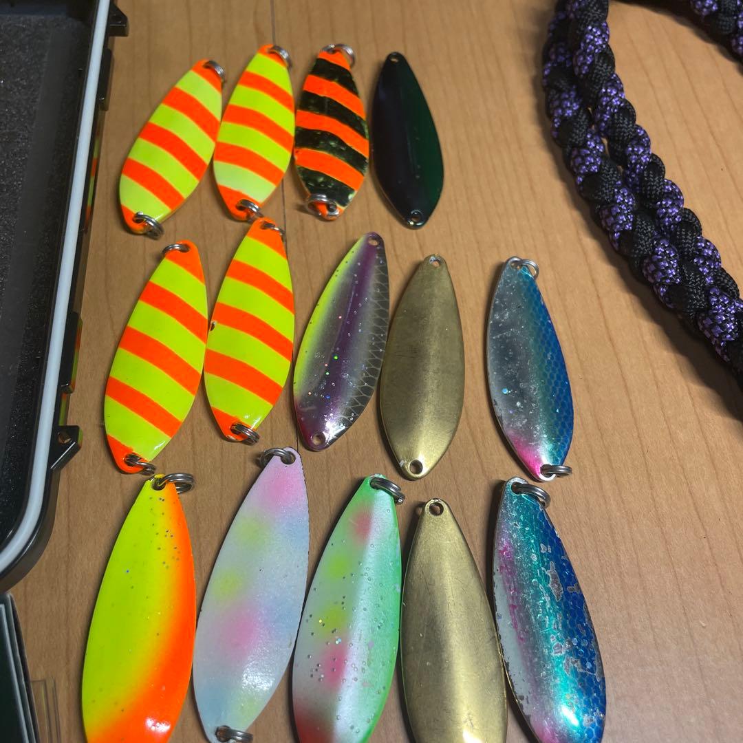 シーレーベル レイクトラウトルアーBOXおまけ有り アドロワグラマー