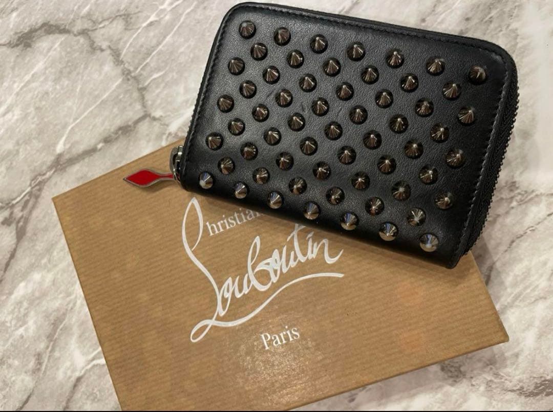 Christian Louboutin スタッズケース クリスチャンルブタン(Christian Louboutin)|スタッズカードケース