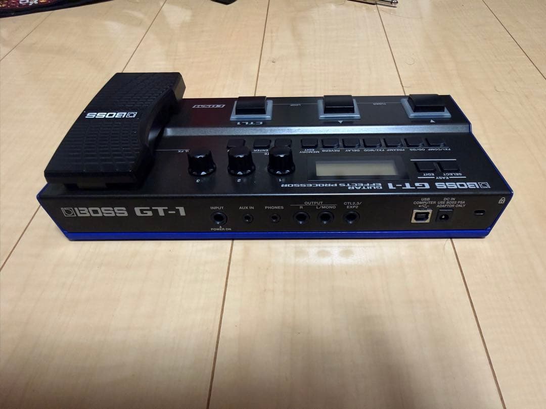 BOSS GT-1 ギター　マルチエフェクター