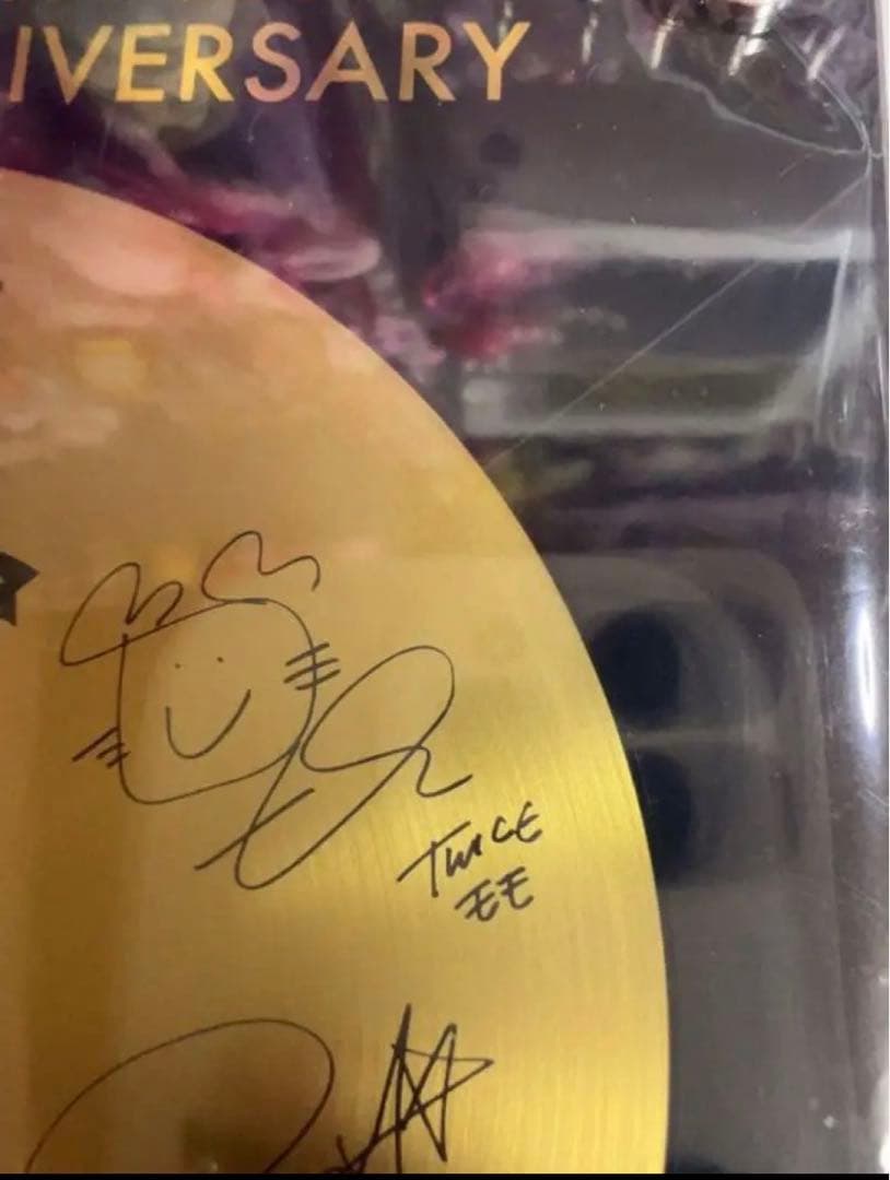 TWICE 5周年記念555名限定 ゴールドディスク風アクリルスタンド