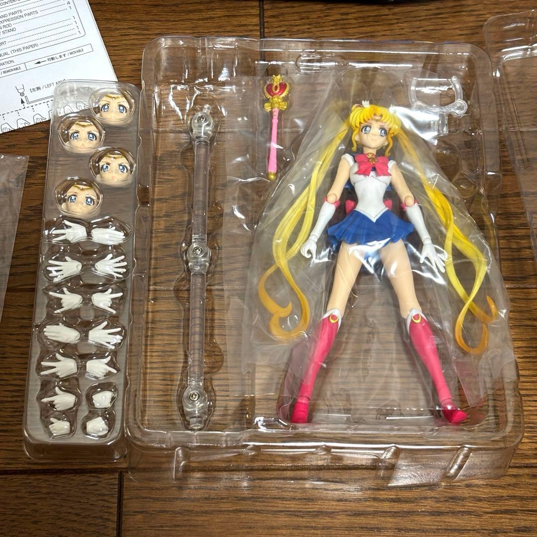 S.H.フィギュアーツ セーラームーン クリスタル フィギュア