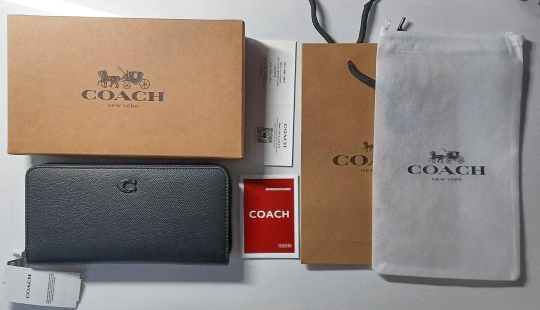 新品未使用 COACH ブラック ラウンドジップ 長財布 あんしん鑑定利用
