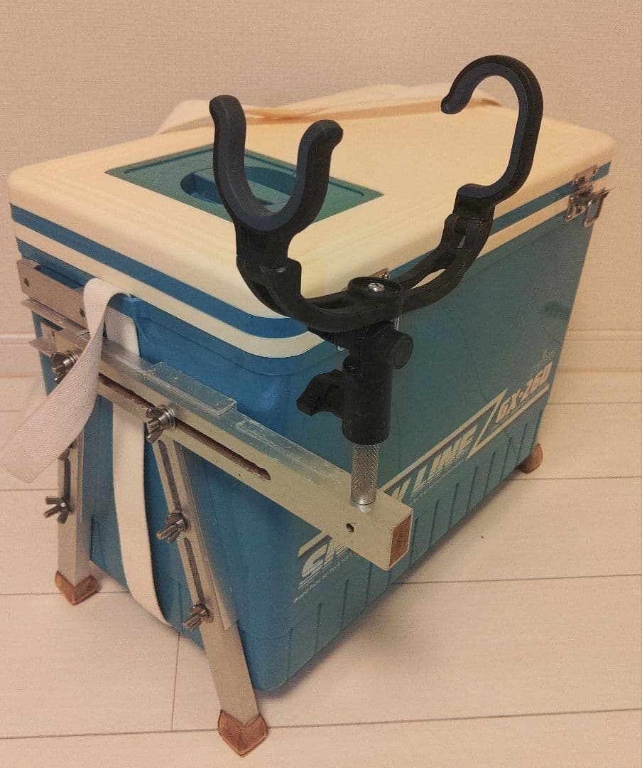 紀州釣り・カゴ釣り脚付きクーラーボックス(乗っ込みチヌ磯釣り最適