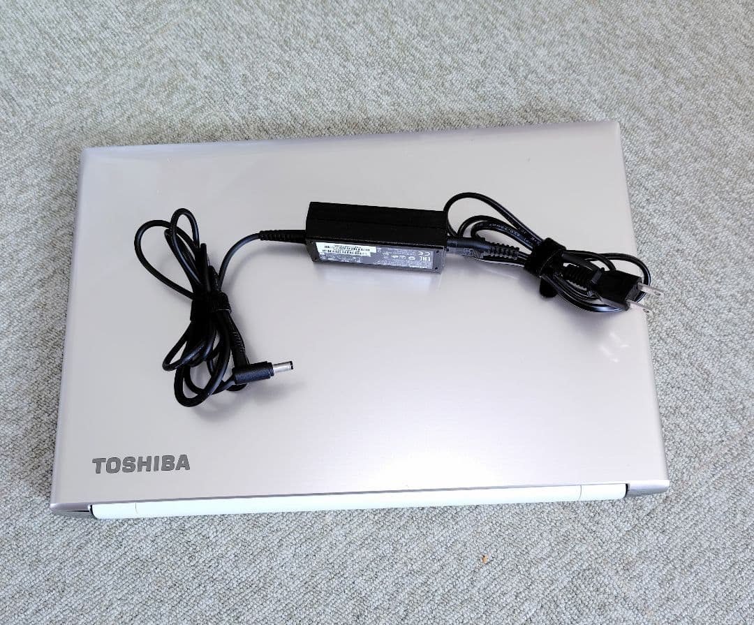 15.6インチ ノートパソコン TOSHIBA dynabook AZ25/BG