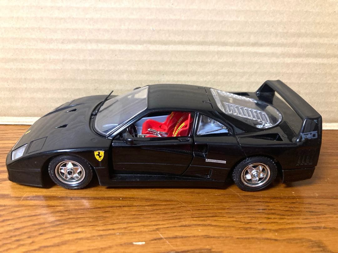 イタリア製 ブラゴ フェラーリ Ferrari F40 1/24 ミニカー