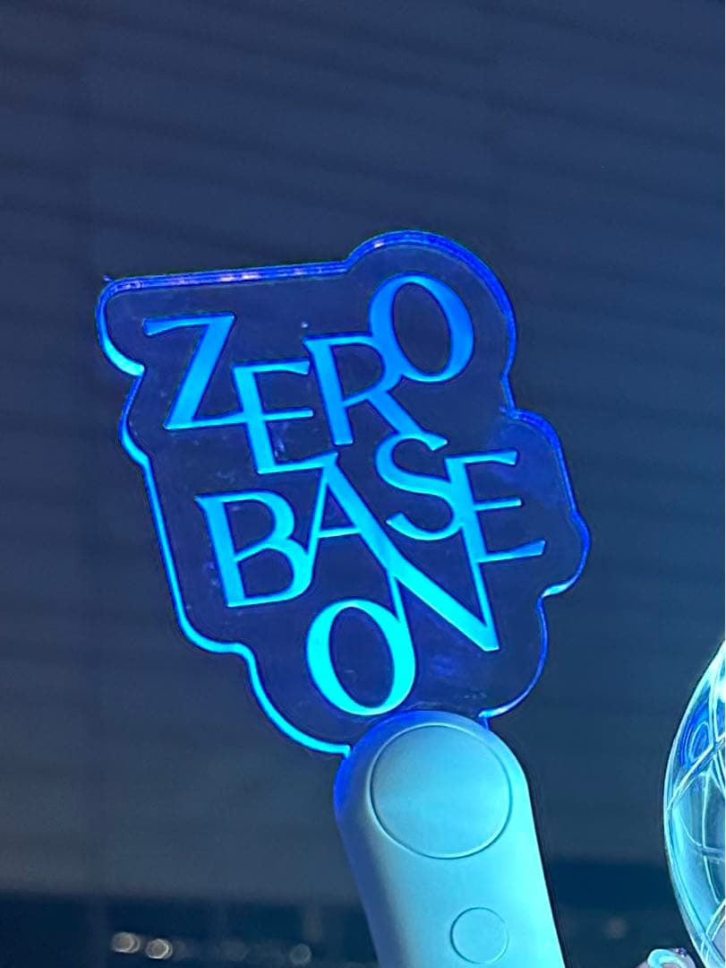 公式】ZEROBASEONE ゼベワン 初期ペンライト - メルカリ
