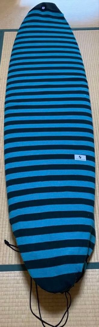 7.2feet 47Lミッドレングス　初心者サーフボード　フィン、ケース付き