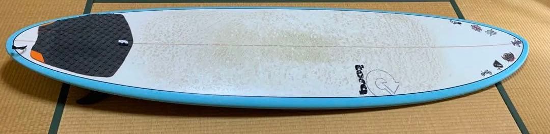 7.2feet 47Lミッドレングス　初心者サーフボード　フィン、ケース付き