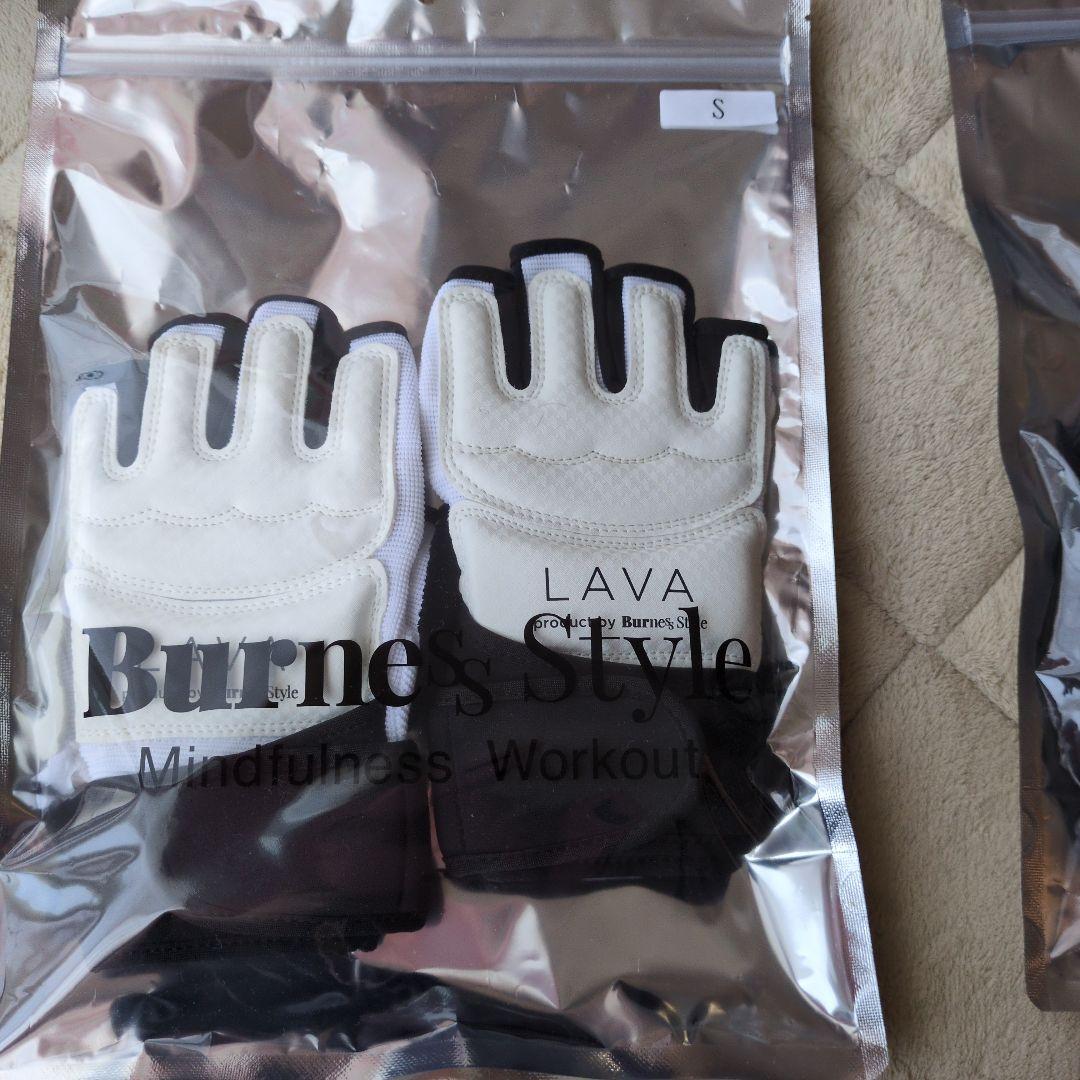 Burnes Style LAVA ボクシンググローブ S - メルカリ