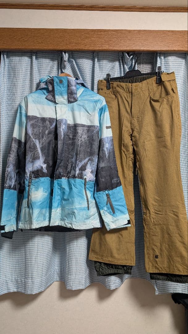 QUIKSILVER クイックシルバー スノーボード ウェア 上下セット 楽天市場】送料無料 スノーボードウェア 上下セット クイックシルバー