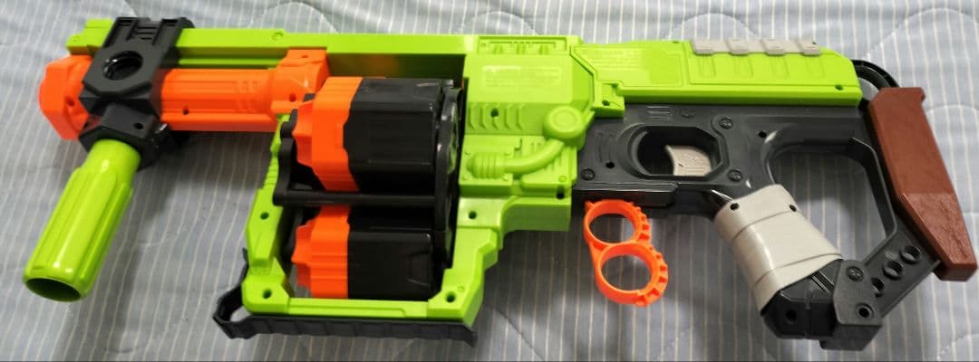 ハズブロ　ゾンビストライク　ドミネーター　ナーフ