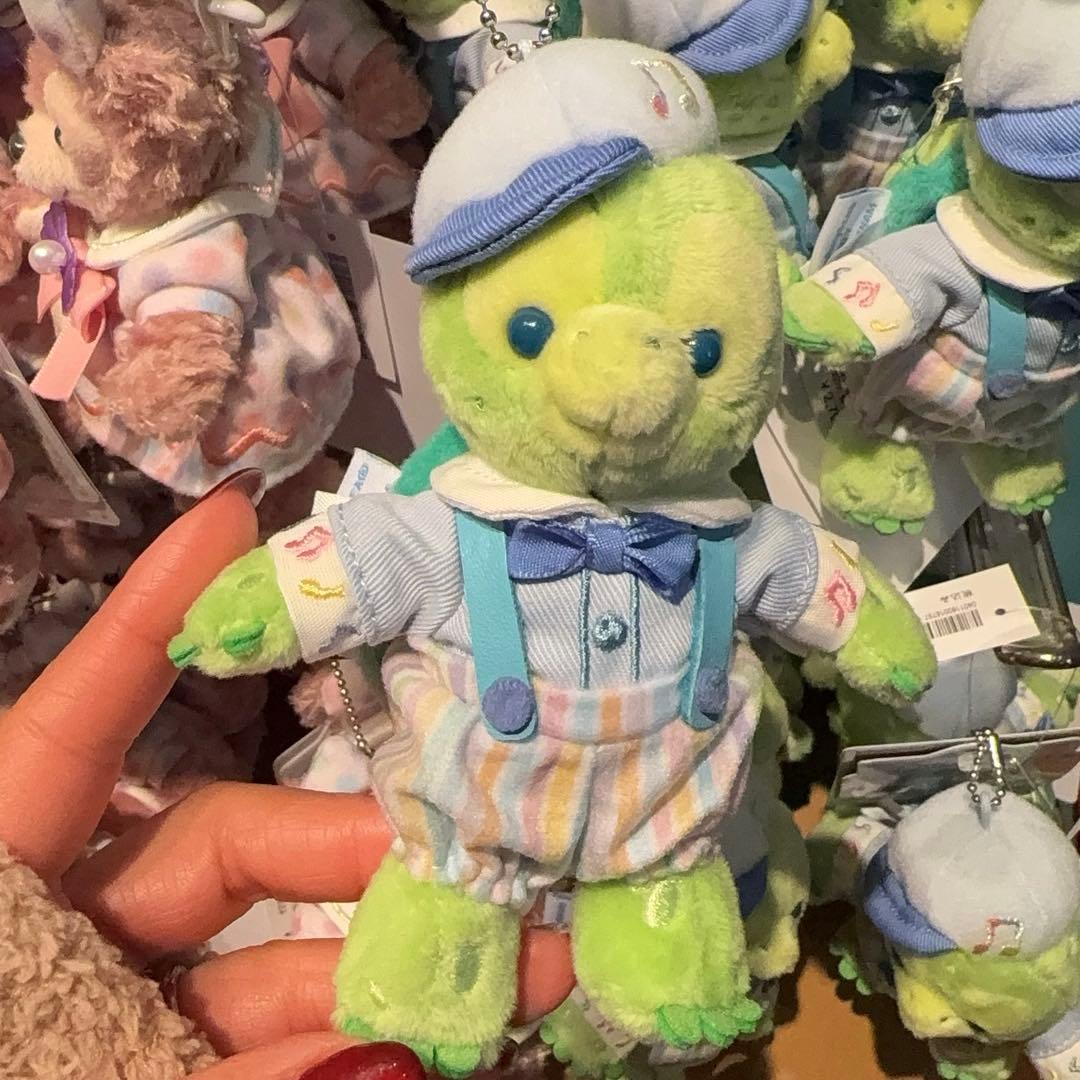 ぬいぐるみバッジ　７種　ダッフィーのハートフェルトレターズオブフレンドシップ