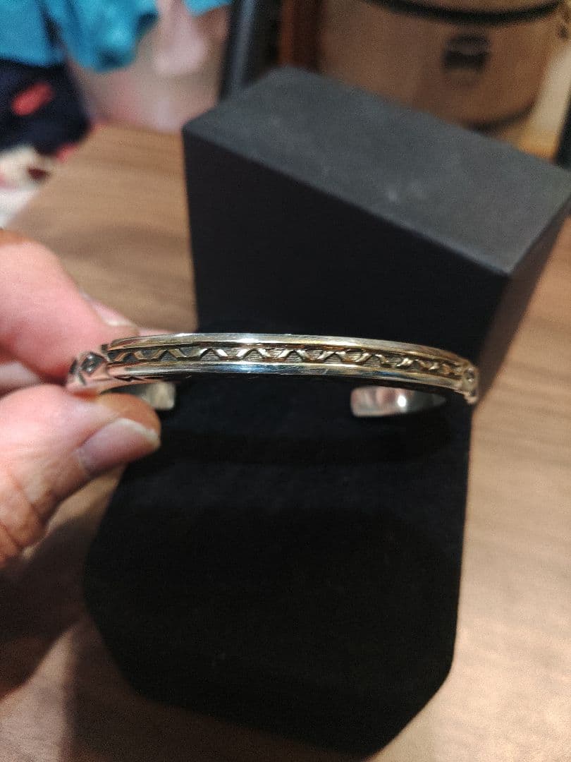 Navajoジェニファーカーティス K14 ヘビーゲージ 3面バングル - メルカリ