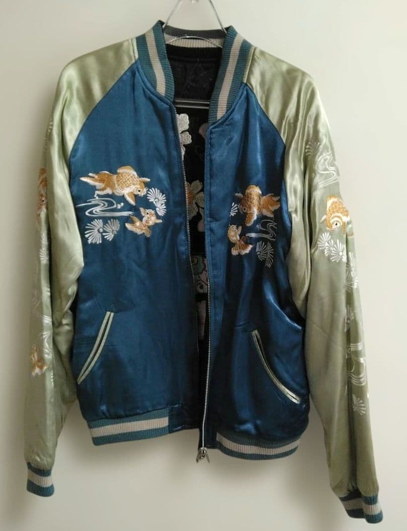 スカジャン　金魚　蝶々　菊　和柄和風　花旅楽団　M　リバーシブル 楽天市場】スカジャン 花旅楽団 はなたびがくだん スクリプト 桜と金魚