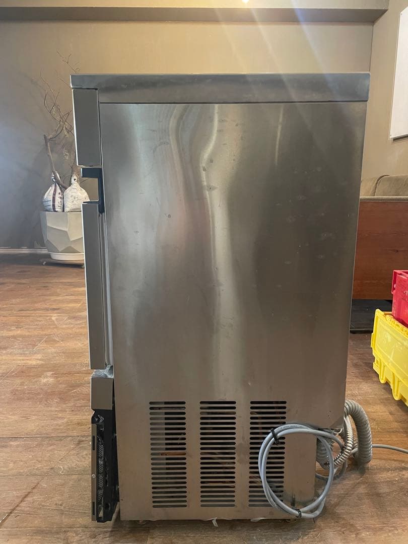 極美品】GALLI 製氷機 ステンレス製 エコマーク付き - メルカリ