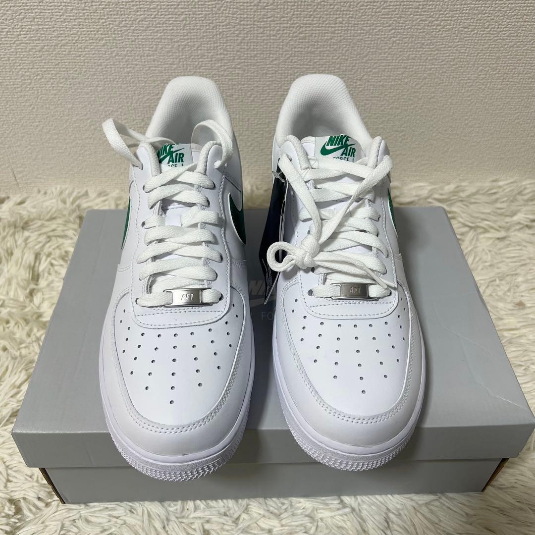 新品　未使用NIKE AIR FORCE 1 ’07 27.5cm