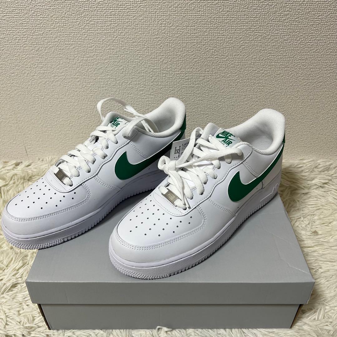 新品　未使用NIKE AIR FORCE 1 ’07 27.5cm