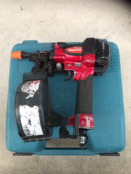 マキタ ST121D 充電式タッカ 10mm 18V マキタ | 道具屋オンライン