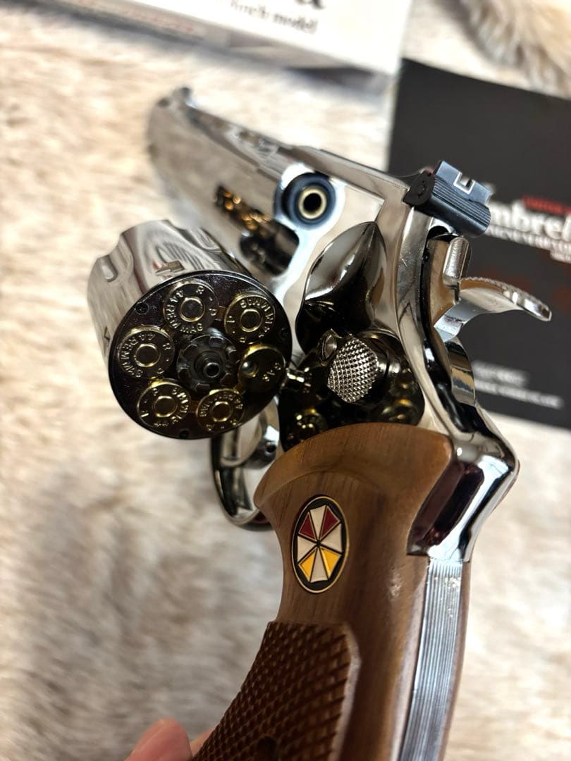激レア】アンブレラ マグナムリボルバー 8インチ バイオハザード