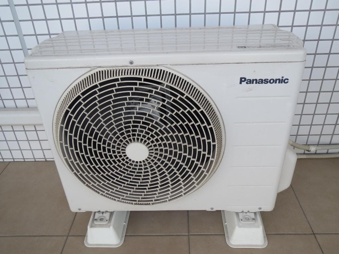 Panasonic CS-224CFR-W 壁掛けエアコン 中古 全国送料込み - メルカリ