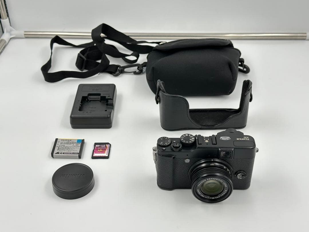 【美品】FUJIFILM X10 デジタルカメラ ＋おまけ FUJIFILM X10 レビュー｜12年前のズームできるおしゃれコンパクト
