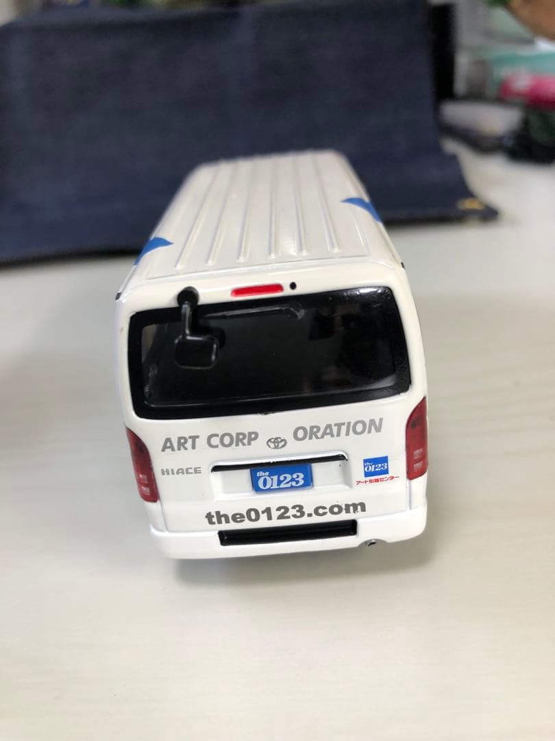 京商トヨタ ハイエース　ミニカー 4台セット