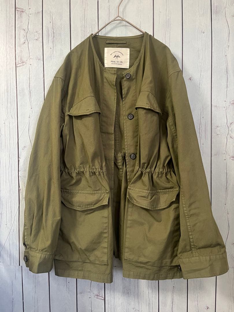 美品 ピュアルセシン ノーカラーミリタリーブルゾン フリー カーキ