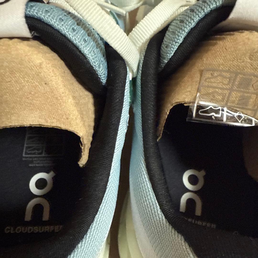 【値下げ❌】On Cloudsurfer Mineral Aloe 22.5cm