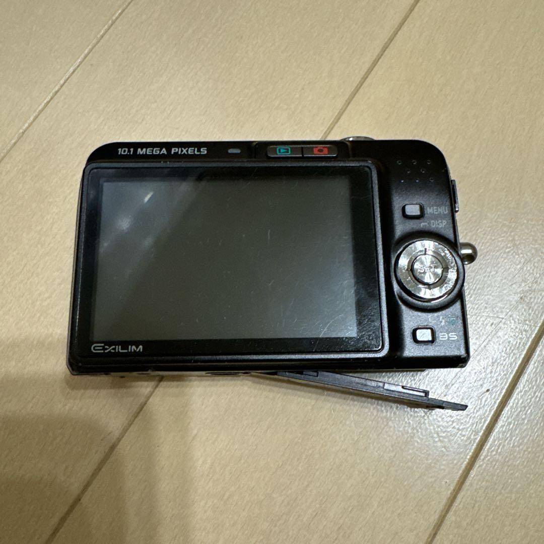 CASIO EXILIM 10.1メガピクセル デジタルカメラ - メルカリ