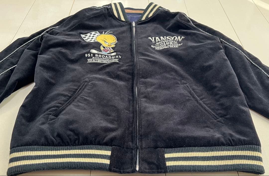 XL VANSON×LOONEY TUNES スカジャン トゥイティー マービン - メルカリ