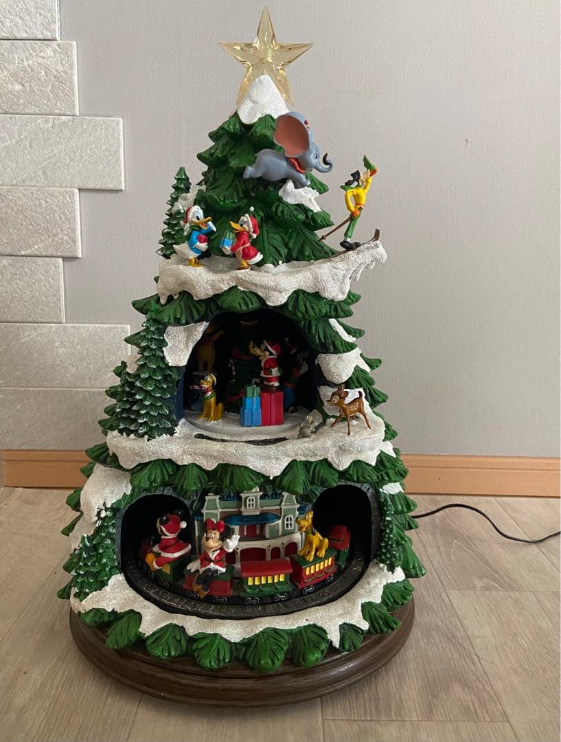 コストコ ディズニー アニメイテッド クリスマスツリー