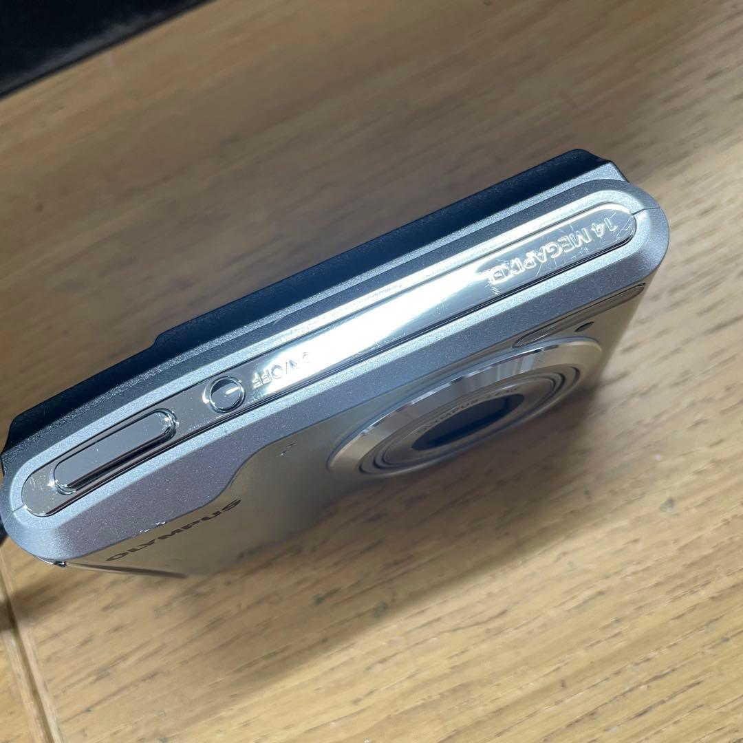 動作品 Olympus FE-47 コンパクトデジタルカメラ 単三電池式 - メルカリ