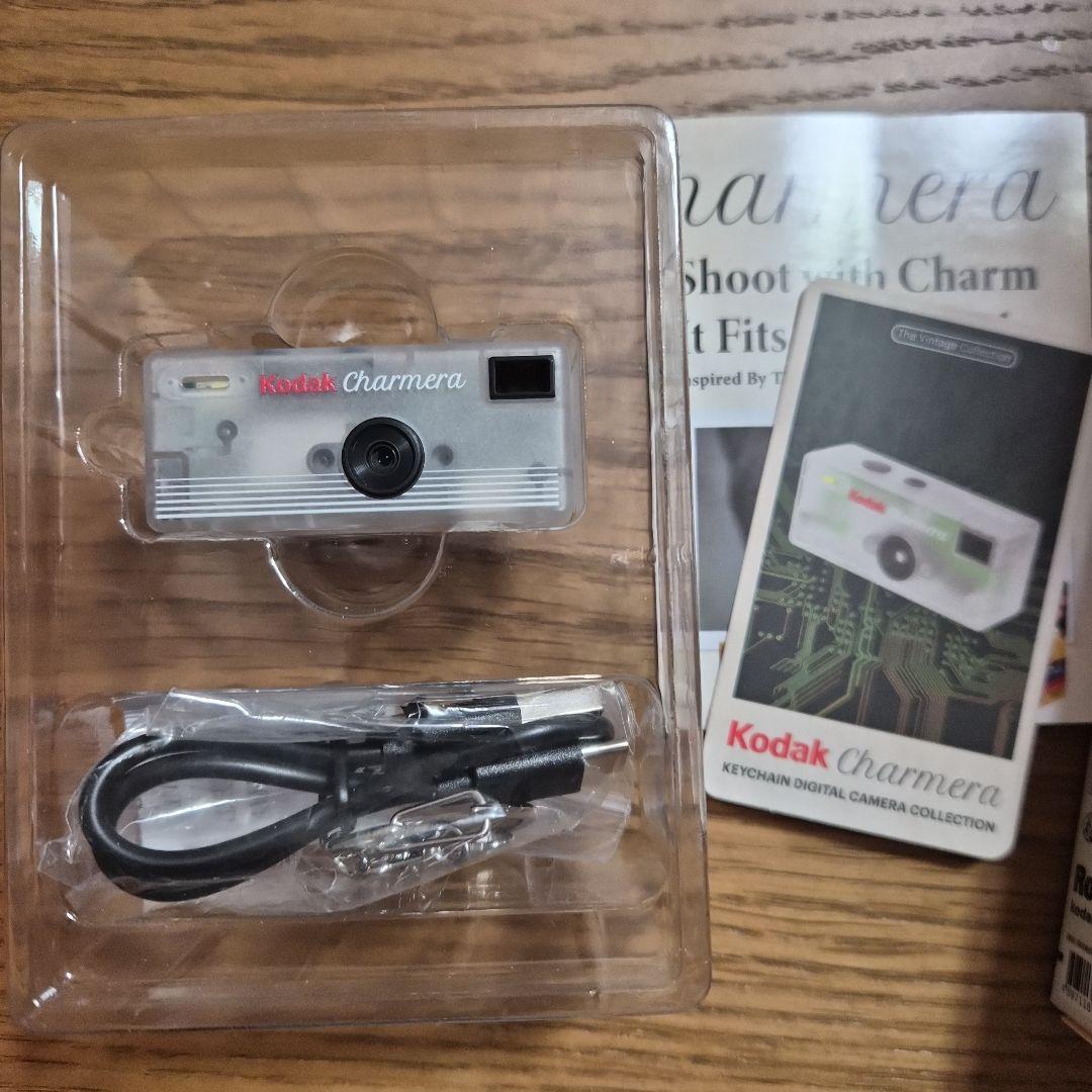 KODAK Charmera キーチェーンカメラ　シークレット シークレット】Kodak Charmera キーチェーンデジタルカメラ クリア