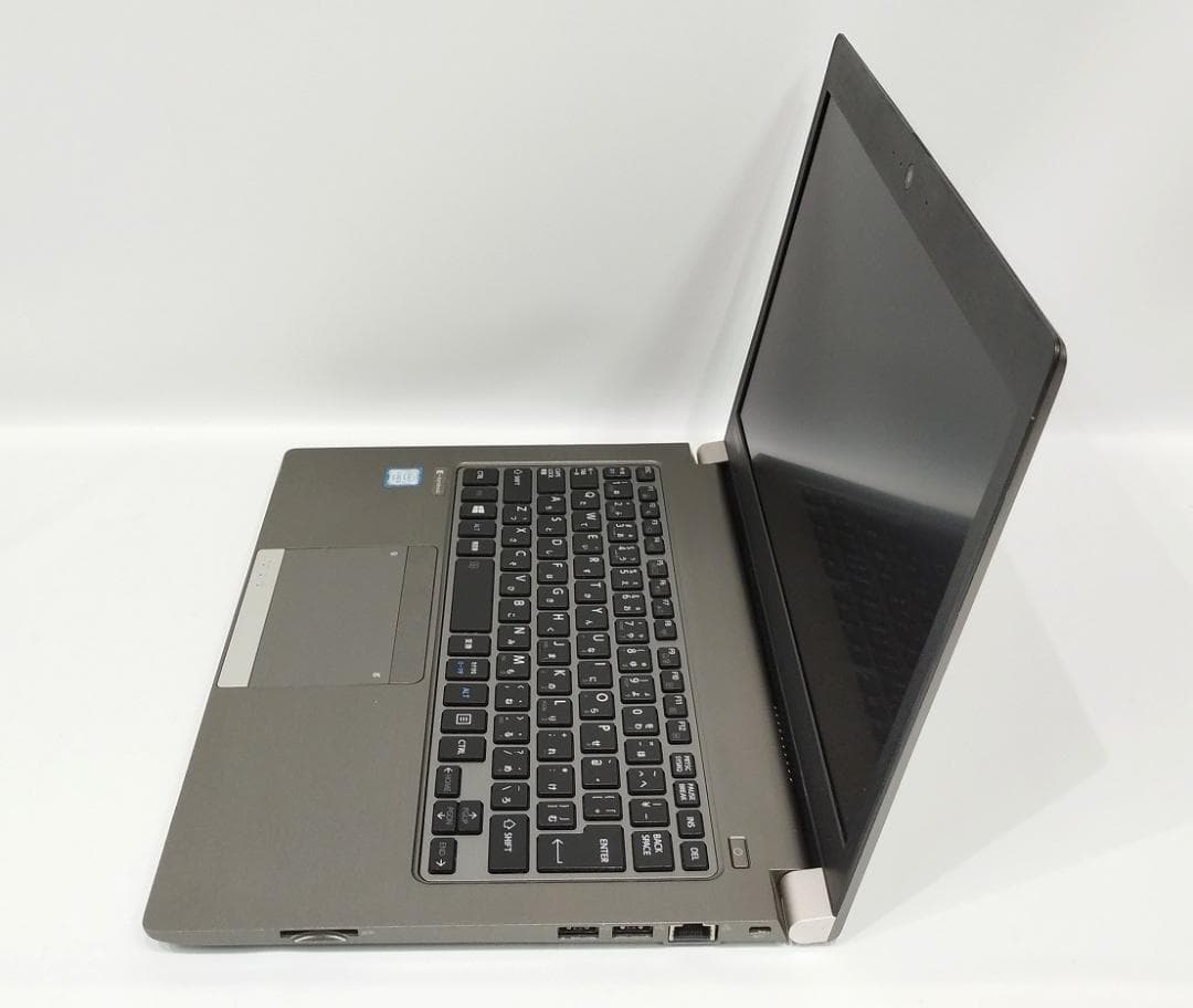 13.3FHD R63/D 6世代Core I5 8GB 256GB W11