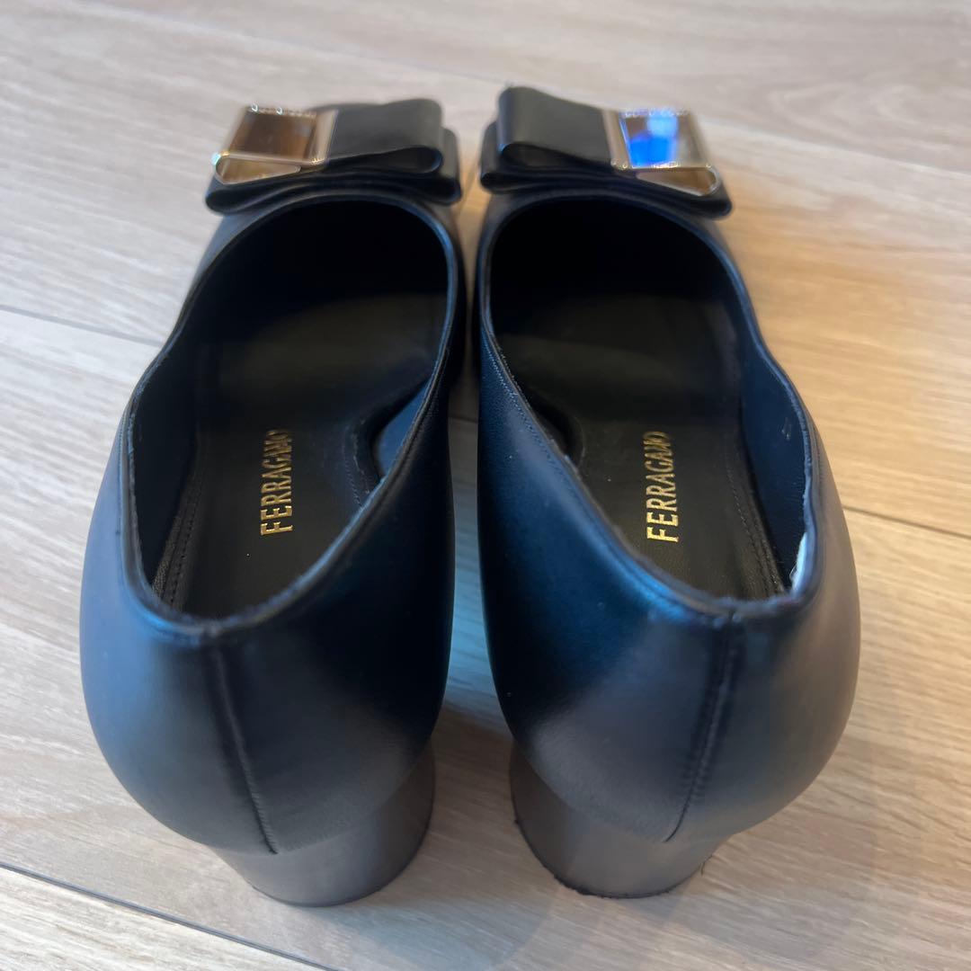 フェラガモ　パンプスLENA レナ ブラック リボン サイズ 7 24.5cm