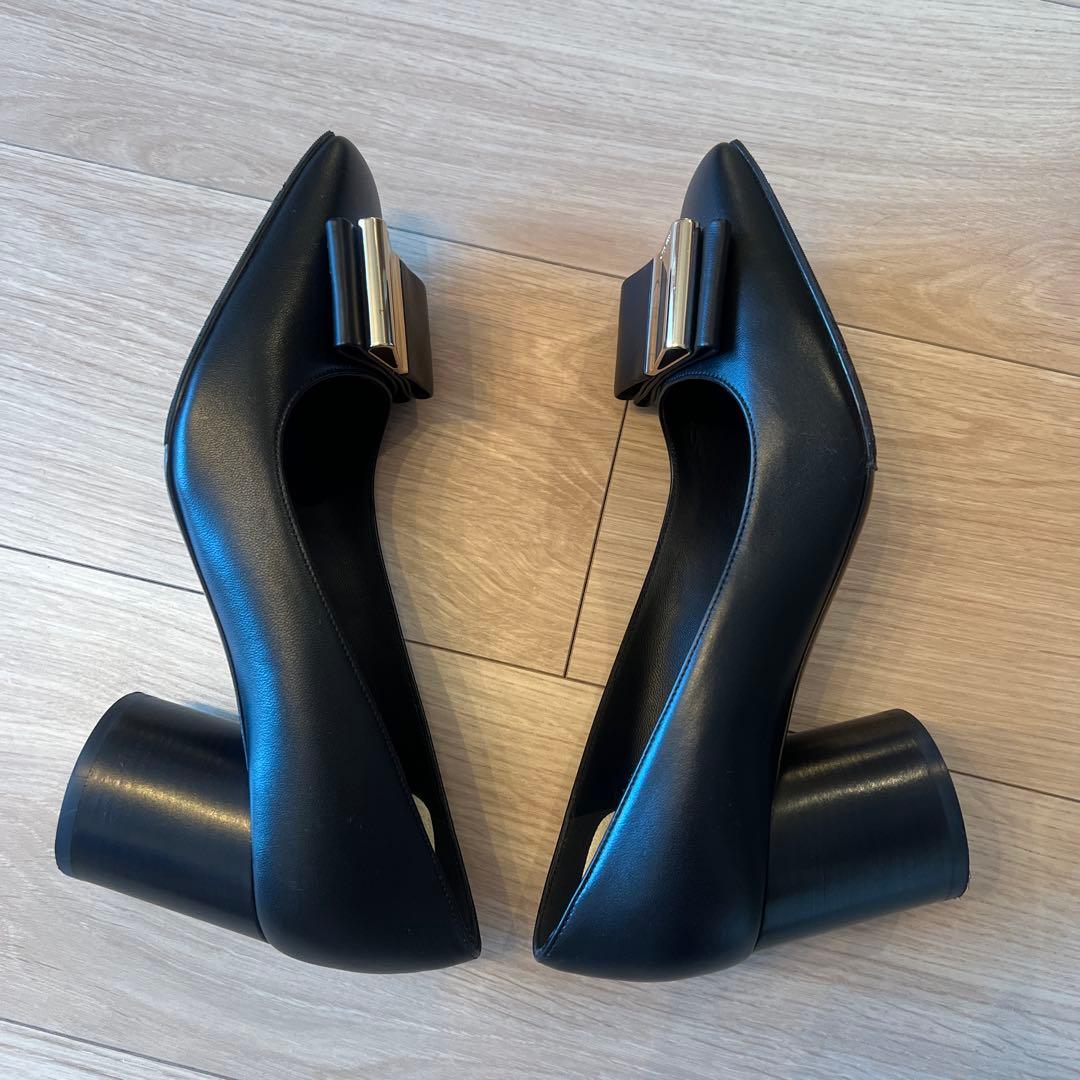 フェラガモ　パンプスLENA レナ ブラック リボン サイズ 7 24.5cm