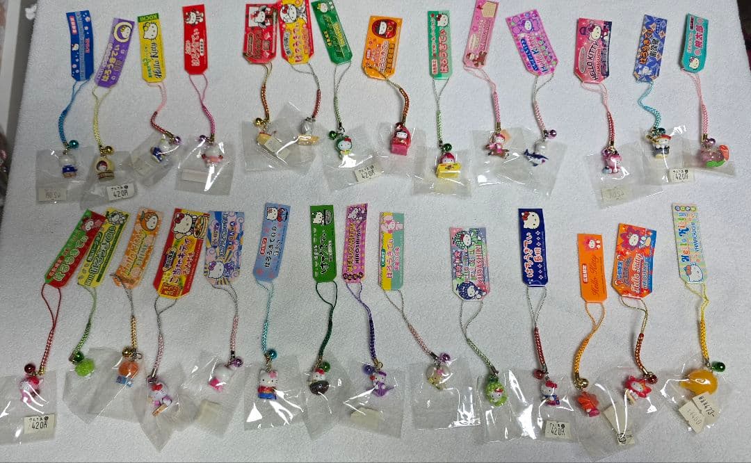 ハローキティ　根付けストラップ　約300個　まとめ売り