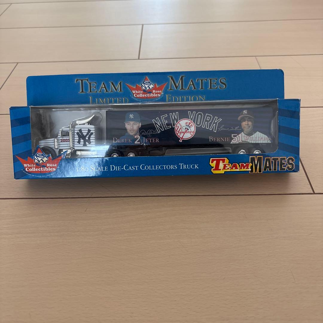 輸入品ニューヨーク・ヤンキース ミニカー トレーラー　トラック　メジャー