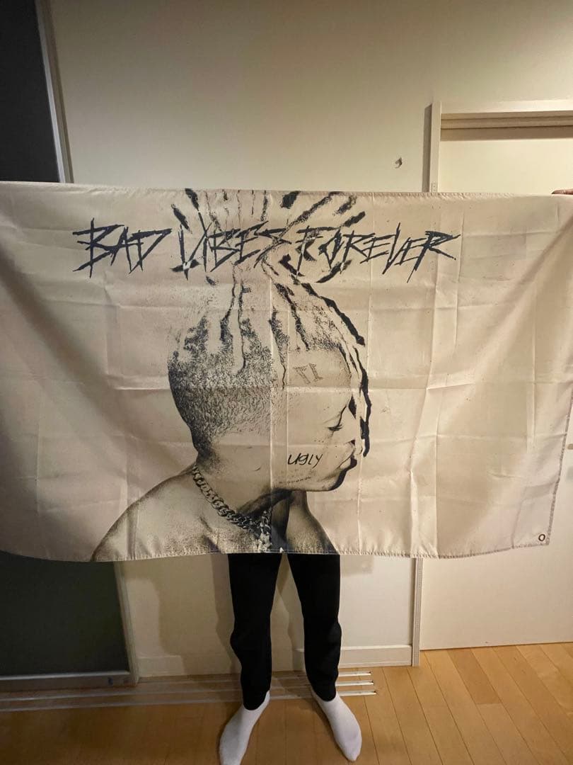 Bad Vibes Forever フラッグ 90×150cm