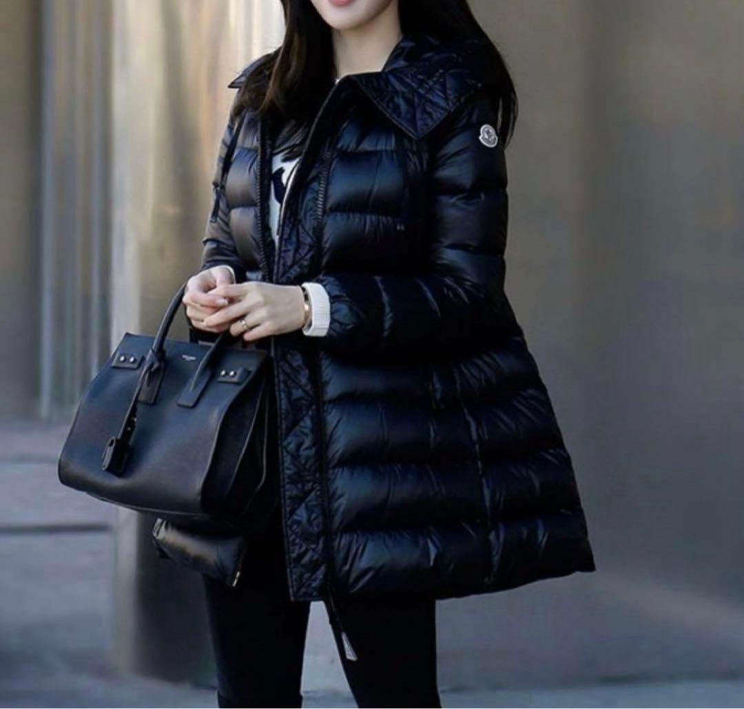 《美品》モンクレール　レディース　ダウンジャケット