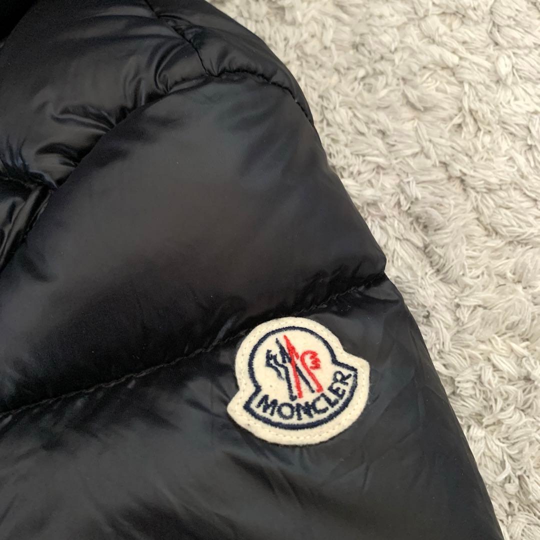 《美品》モンクレール　レディース　ダウンジャケット