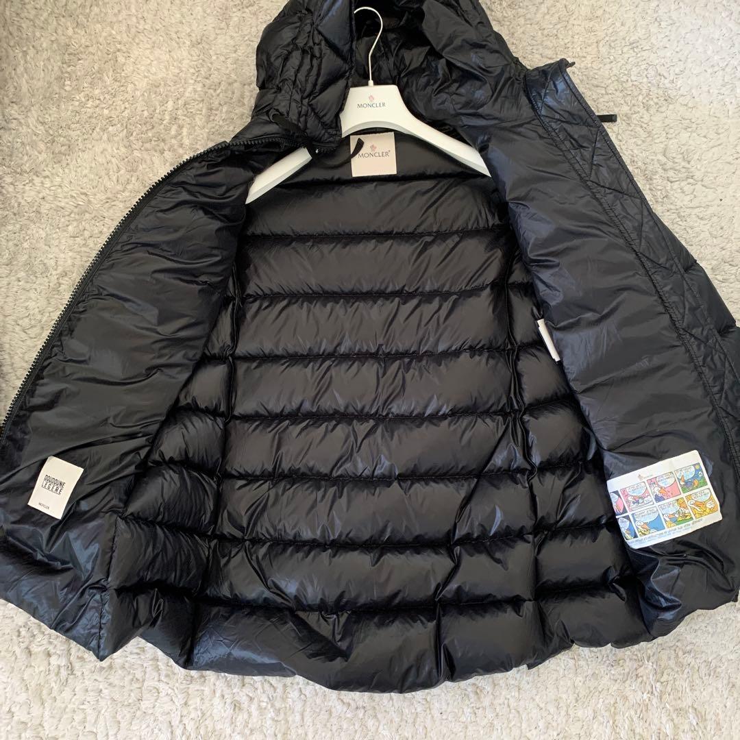 《美品》モンクレール　レディース　ダウンジャケット