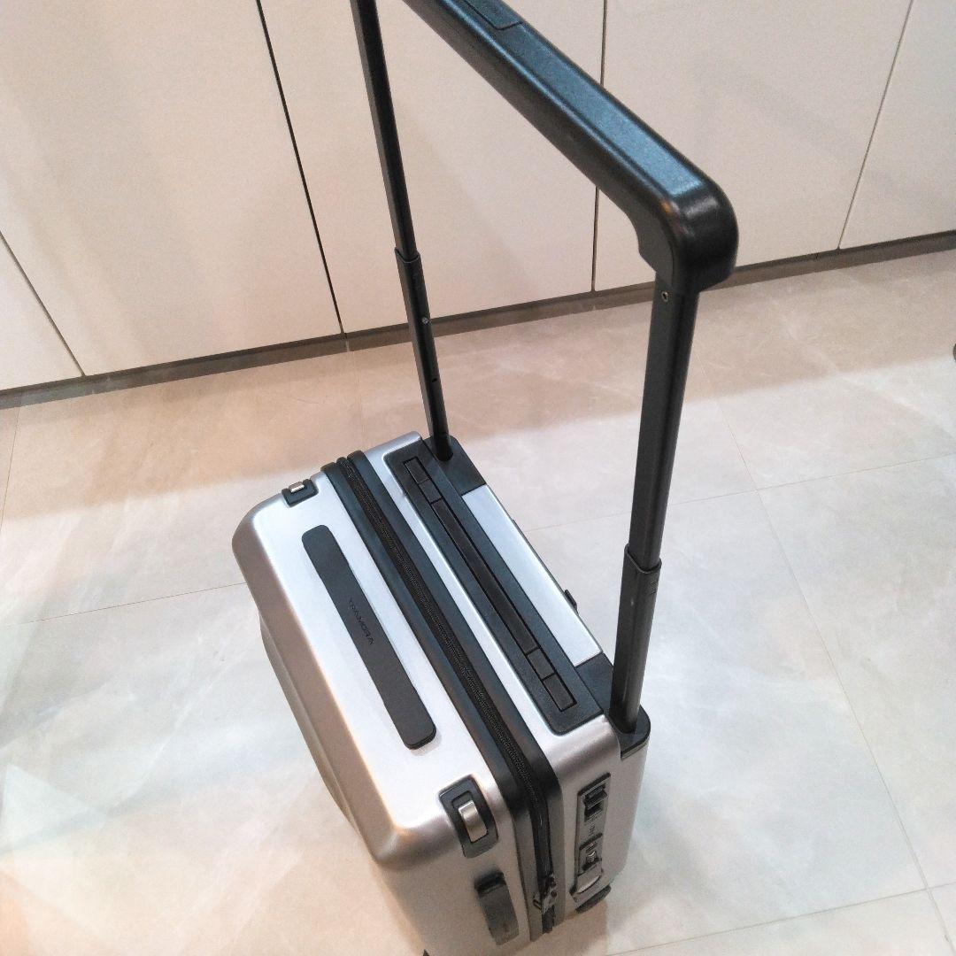 美品♪TRAMORA Carry On Pro 56×36×25便利機能多数⭐ - メルカリ