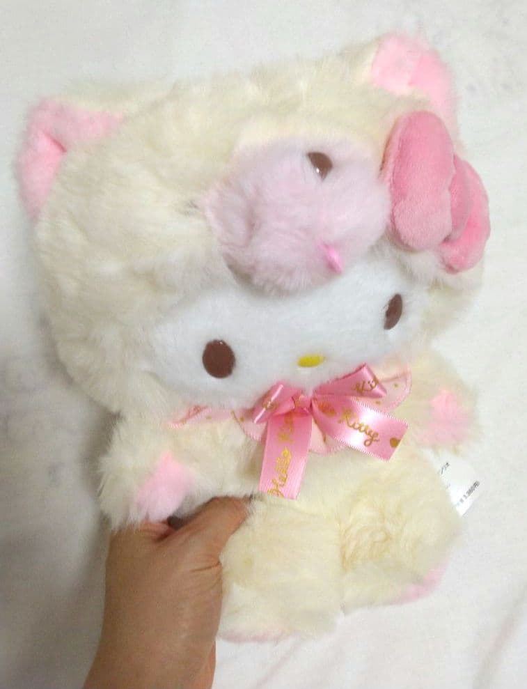 新品 サンリオ ハローキティ くまかぶり ぬいぐるみ 限定品 もさふわドール