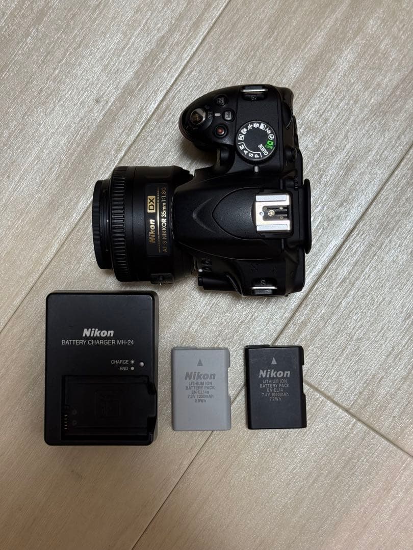 Nikon D3200 + AF-s DX NIKKOR 35mm F1.8G - メルカリ