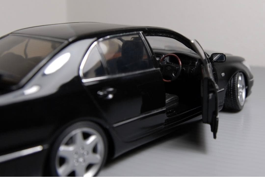 トヨタ セルシオ 30後期 ファブレスバージョン 1/24 ホットワークス