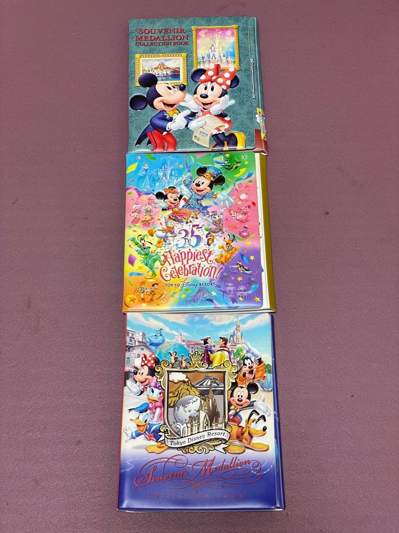 ※値下※ディズニー　スーベニアメダル 約350枚以上　コレクションブック7冊付き
