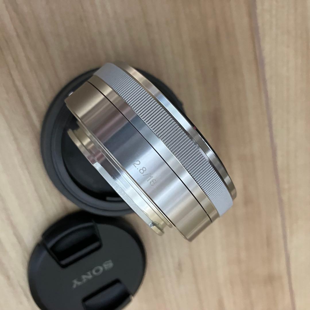 SONY E16mm F2.8 SEL16F28 シルバー キレイ 動作写りOKの通販｜market