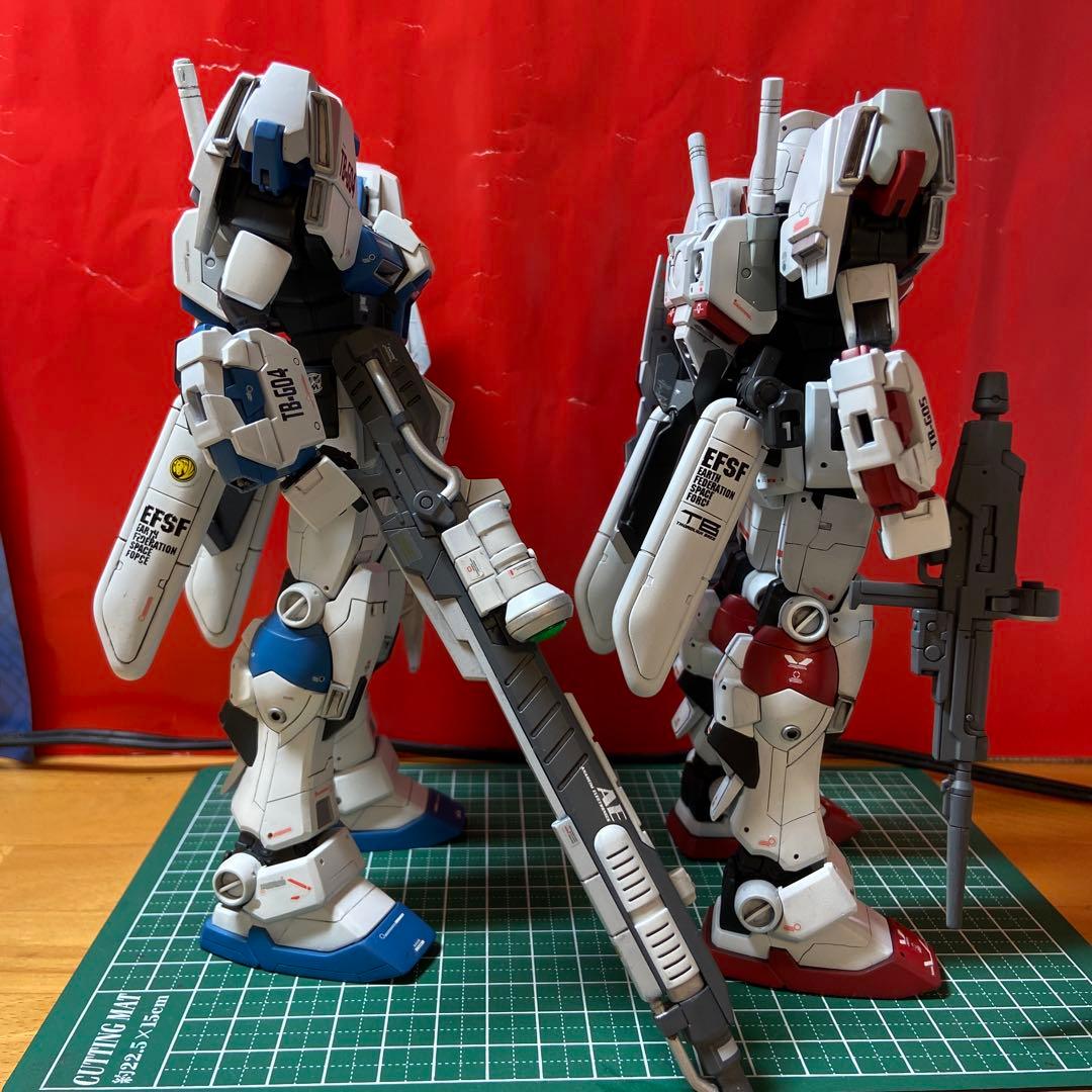 バンダイ　MGガンダム 4号機、5号機1/100 2体セット　全塗装　組み立済